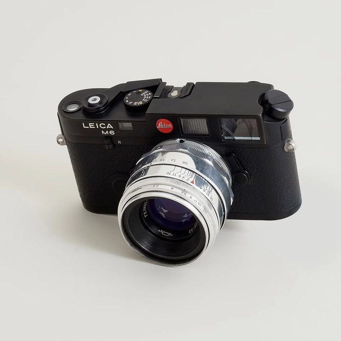 Urth Manual Lens Mount Adapter for M39-Mount Lens to Leica M-Mount Camera with 35-135 Frame Lines