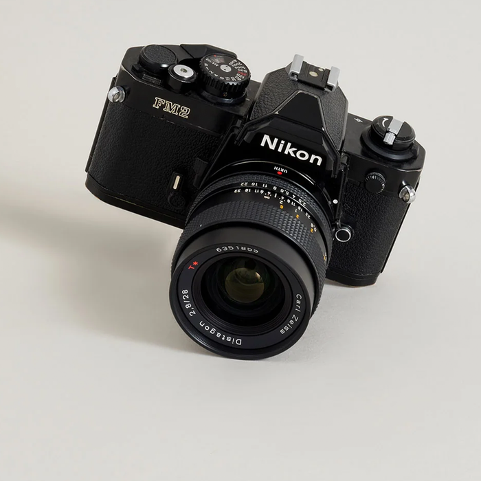 Urth Manual Lens Mount Adapter for Contax/Yashica Mount Lens to Nikon F-Mount Camera Body with Optical Glass