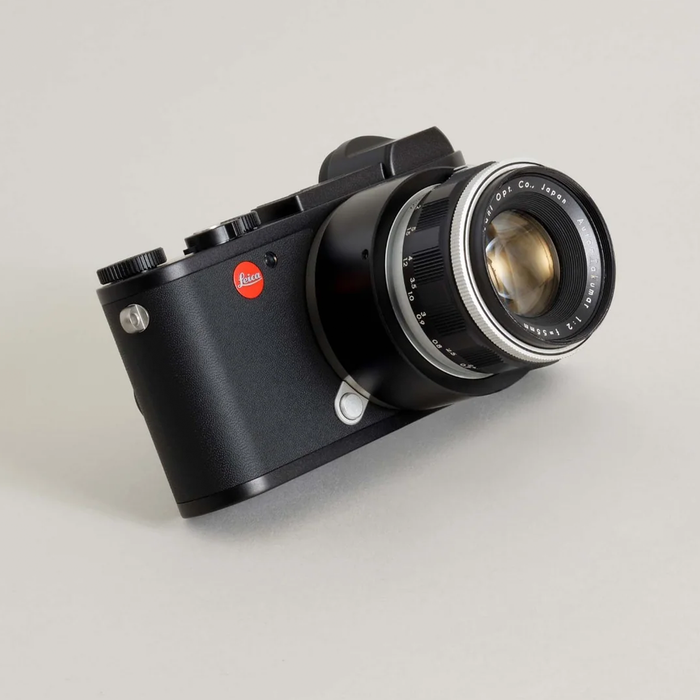 Urth Manual Lens Mount Adapter for M42-Mount Lens to Leica L-Mount Camera Body