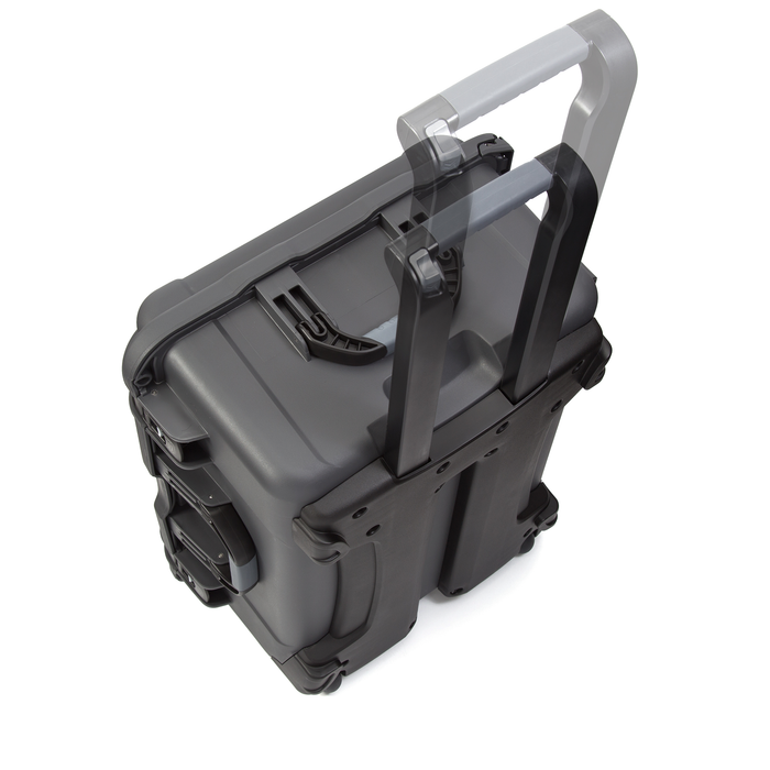 Nanuk 950 Wheeled Protective Case with Cubed Foam & Lid Foam - Graphite