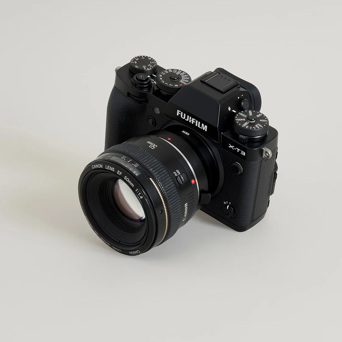 Urth Manual Lens Mount Adapter for Canon EF/EF-S-Mount Lens to Fujifilm X-Mount Camera Body