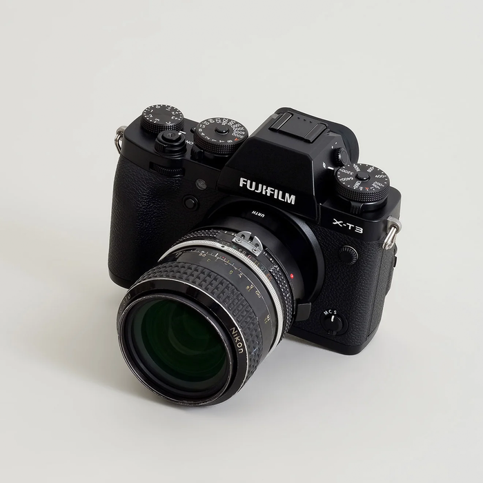 Urth Manual Lens Mount Adapter for Nikon F-Mount Lens to Fujifilm X-Mount Camera Body