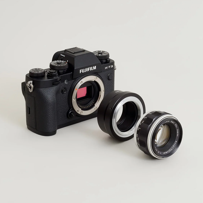 Urth Manual Lens Mount Adapter for M42-Mount Lens to Fujifilm X-Mount Camera Body
