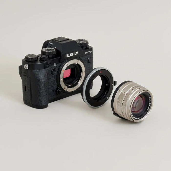 Urth Manual Lens Mount Adapter for Contax G-Mount Lens to Fujifilm X-Mount Camera Body