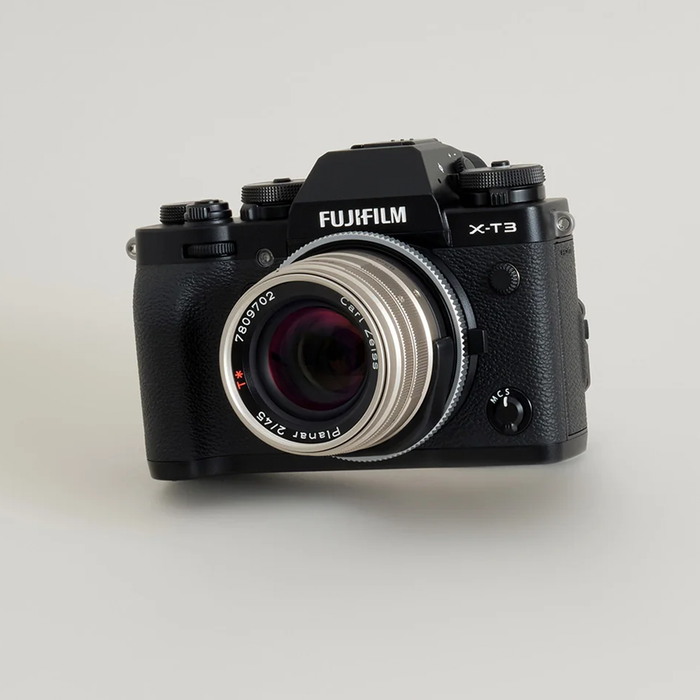 Urth Manual Lens Mount Adapter for Contax G-Mount Lens to Fujifilm X-Mount Camera Body