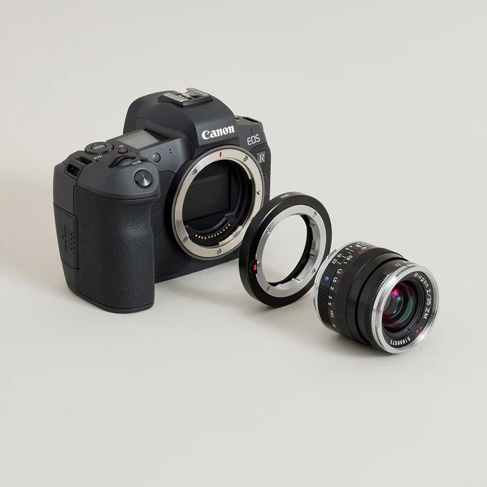Urth Manual Lens Mount Adapter for Leica M Lens to Canon RF-Mount Camera Body