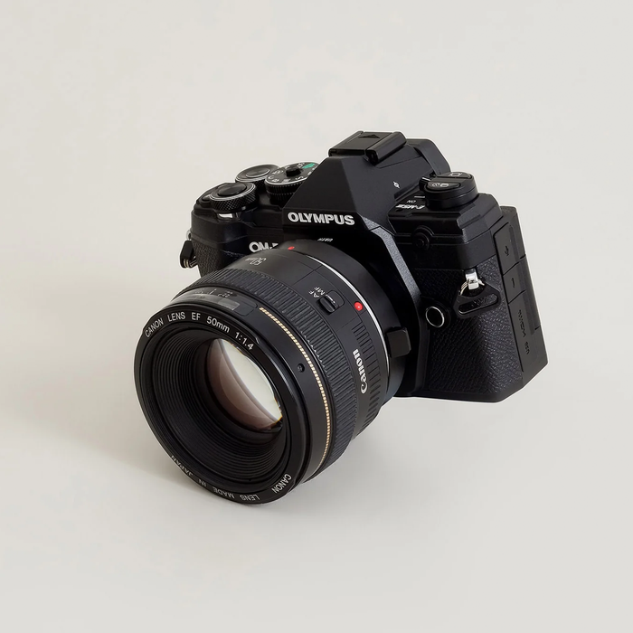Urth Manual Lens Mount Adapter for Canon EF/EF-s Mount Lens to Micro Four Thirds Camera Body