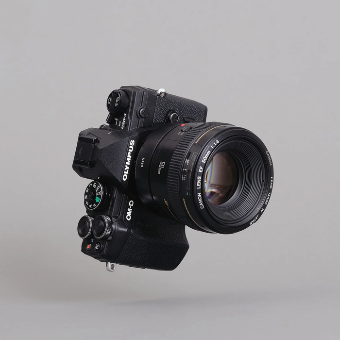 Urth Electronic Lens Mount Adapter for Canon EF/EF-S Lens to Micro Four Thirds Camera Body