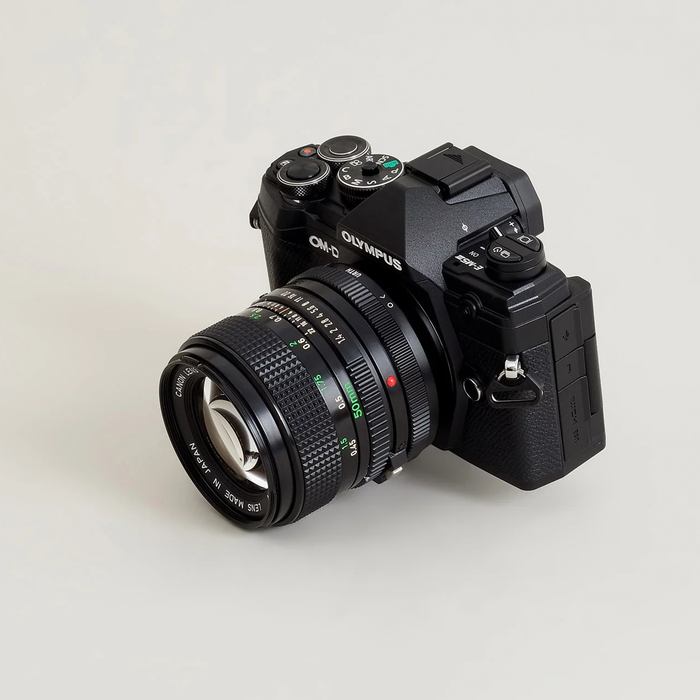 Urth Manual Lens Mount Adapter for Canon FD-Mount Lens to Micro Four Thirds Camera Body