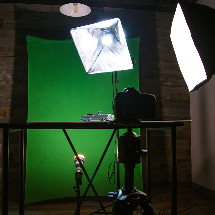 Westcott X-Drop Wrinkle-Resistant Backdrop Kit, 5' x 7' - Chroma-Key Green Screen