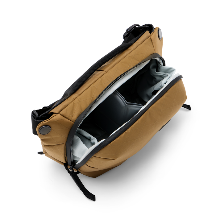 Sac Bandoulière Photo Peak Design Everyday Sling 3L V2 - Tissu Coyote X-Pac Recyclé - Organisation Modulaire