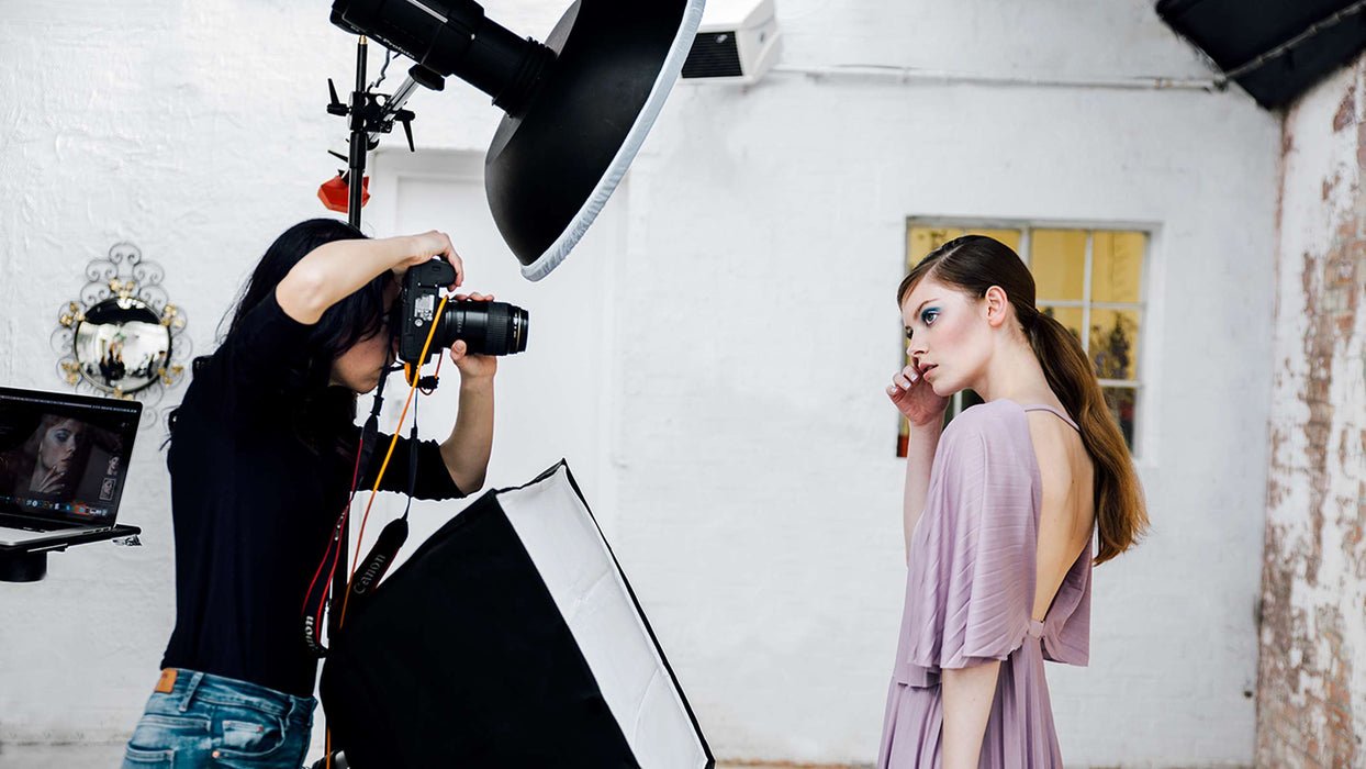 Profoto Softlight Reflector White Kit — Glazer's Camera