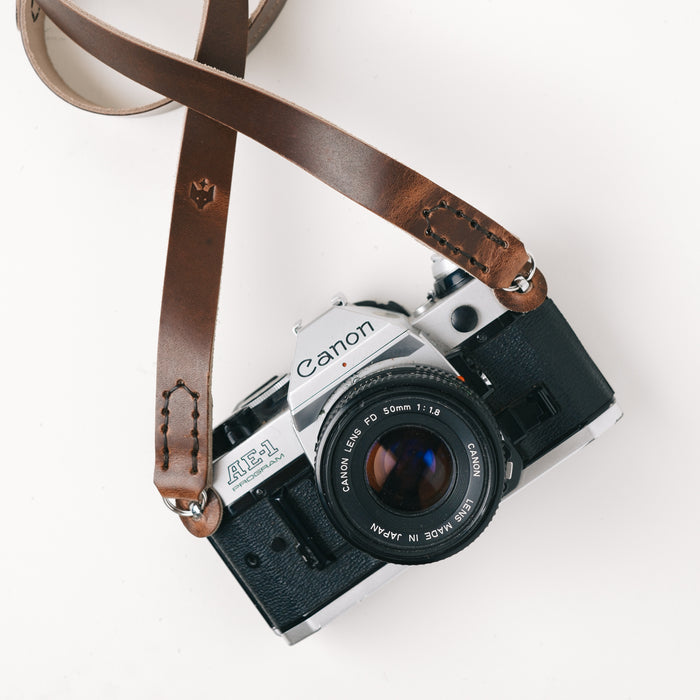 Clever Supply Traditional Camera Strap with Split Ring, 36" - Chestnut