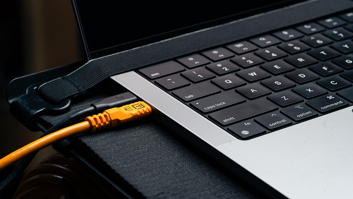 Tether Tools TetherPro Optima 10G USB-C Straight to Straight Cable, 15' - High-Visibility Orange