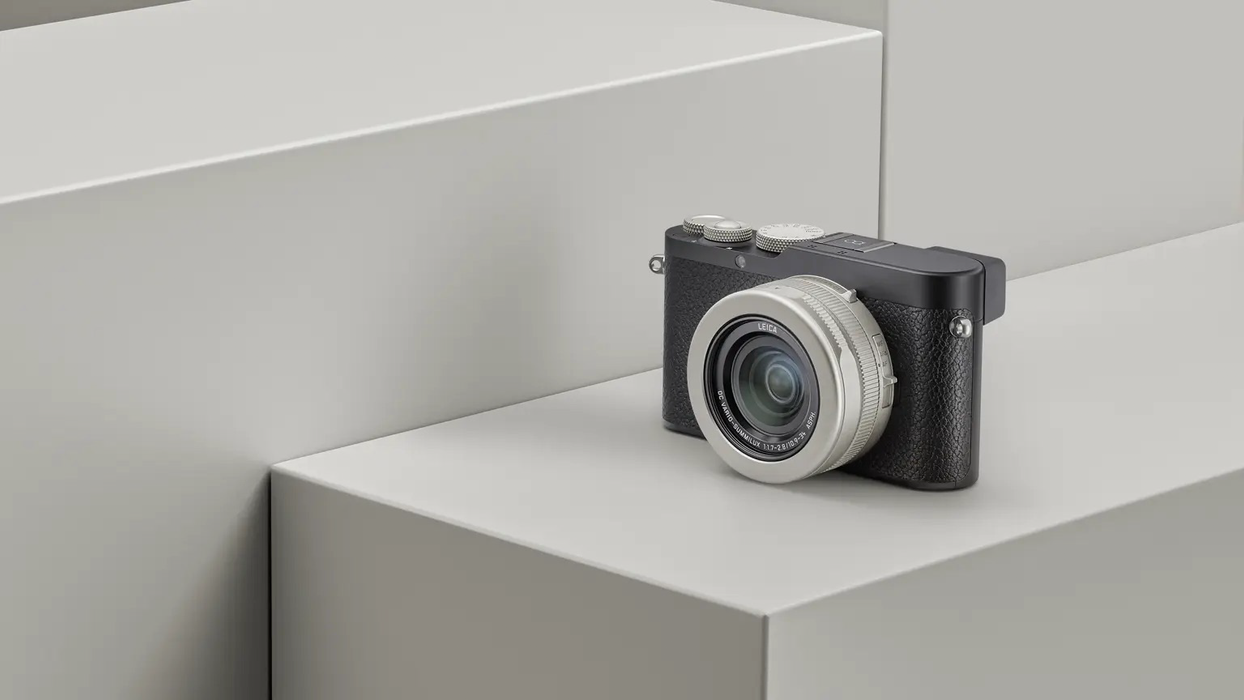 Leica D-Lux 8 100 Years of Leica Digital Camera (Limited Edition Leica D-Lux 8 100 Years of Leica Digital Camera (Limited Edition