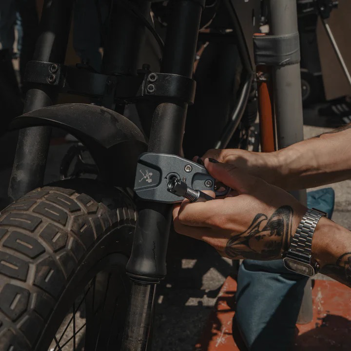 Kondor Blue Bessette CineJaws - Space Gray