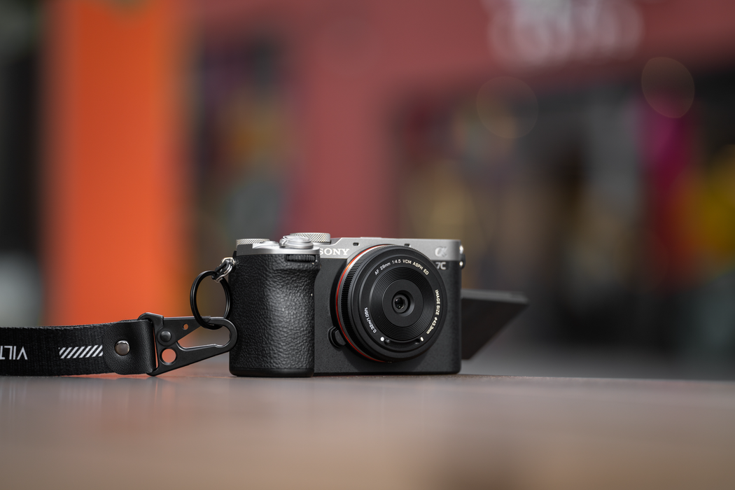 Viltrox AF 28mm f/4.5 Lens for Sony FE-Mount