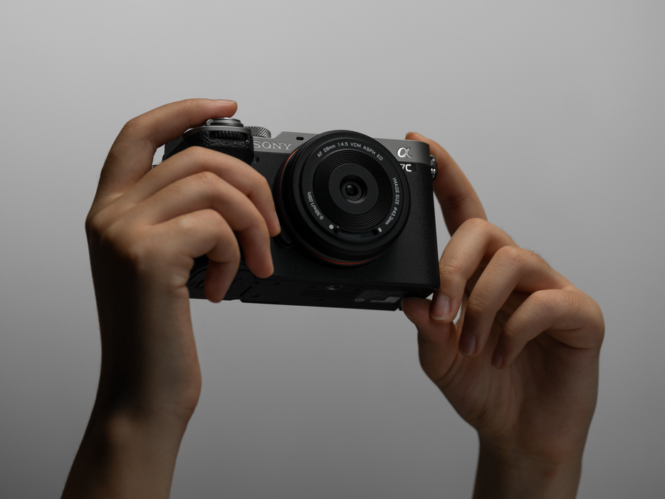Viltrox AF 28mm f/4.5 Lens for Sony FE-Mount