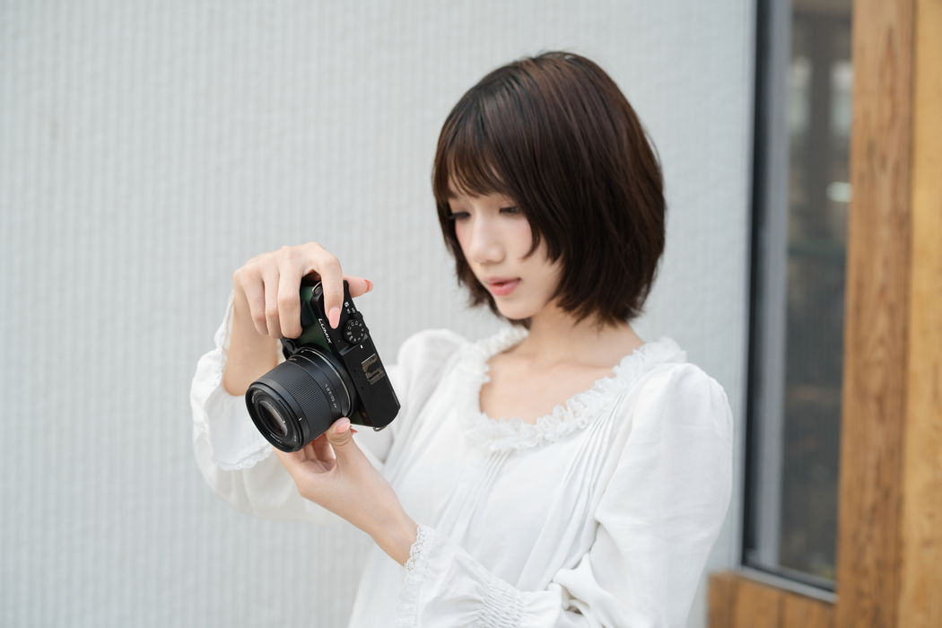 Viltrox AF 50mm f/2.0 Air Full-Frame Lens for L-Mount