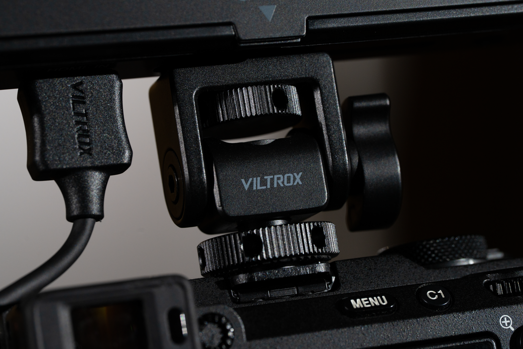 Viltrox DC-550 Pro ll Portable 5.5" HD Touchscreen Camera Monitor