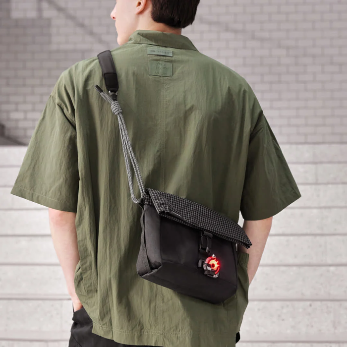 VSGO Snipe Urban Series Walk 3L Camera Sling Bag - Black