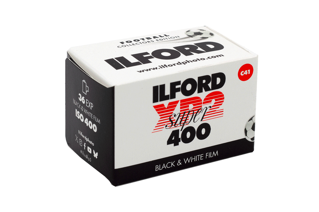 Ilford XP2 Super 400 Black & White Negative - 35mm Film, 36 Exposures, Single Roll (Football Collectors Edition)