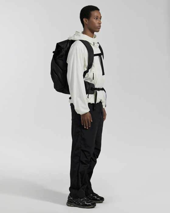 Urth Helios Outdoor 40L Backpack with Core Camera Cube L - Onyx