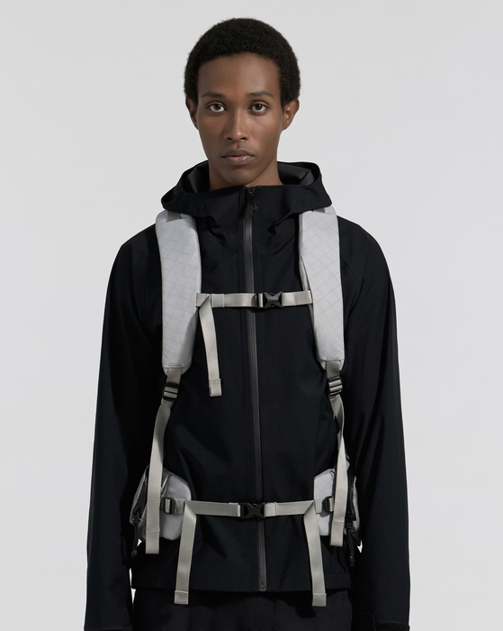 Urth Helios Outdoor 40L Backpack with Core Camera Cube L - Stone