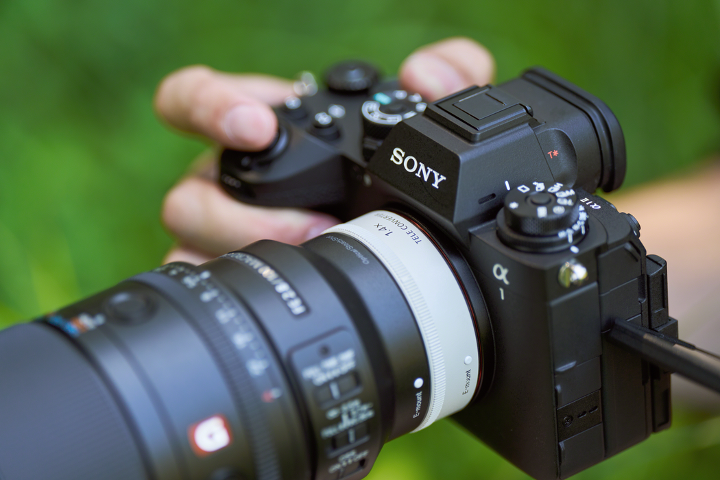 Sony FE 100mm f/2.8 Macro GM OSS Lens — Glazer's Camera Sony FE 100mm f/2.8 Macro GM OSS Lens — Glazer's Camera