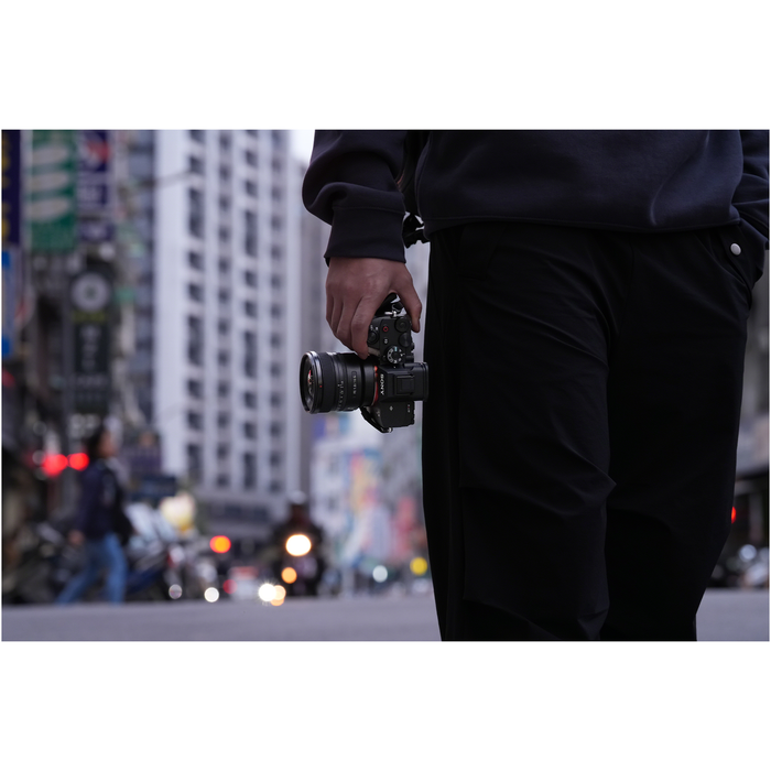 Sony FE 16mm f/1.8 G Lens