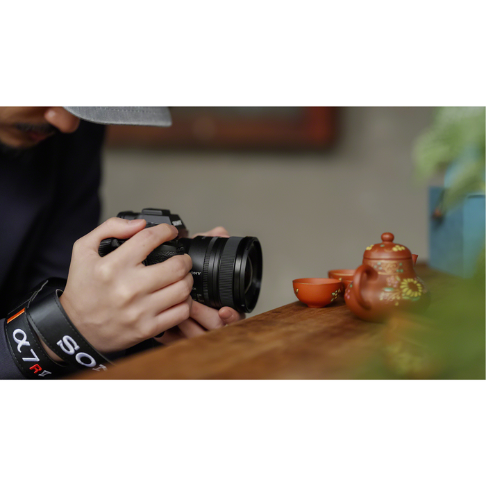 Sony FE 16mm f/1.8 G Lens
