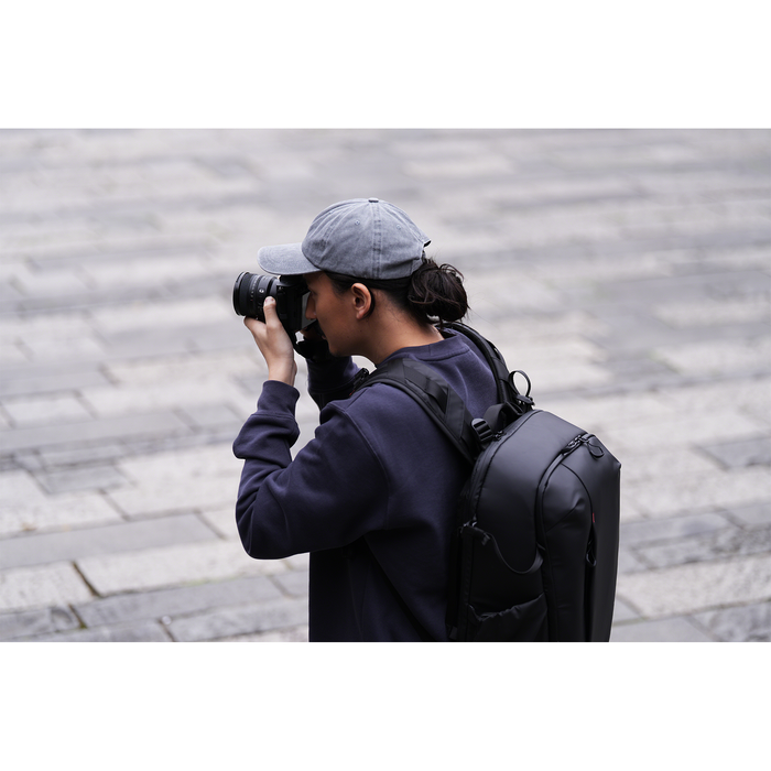 Sony FE 16mm f/1.8 G Lens