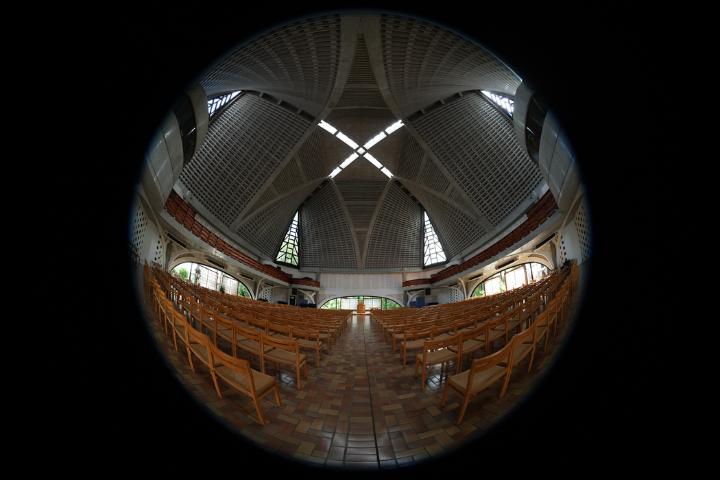 Sony FE 8-14mm f/3.5 Fisheye G Lens