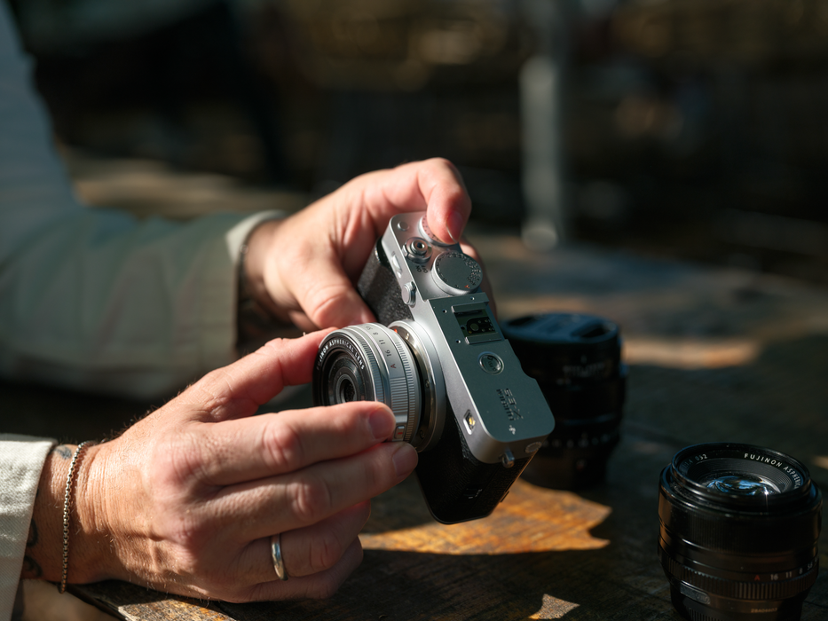 Fujifilm XF 23mm f/2.8 R WR Lens - Silver — Glazer's Camera Fujifilm XF 23mm f/2.8 R WR Lens - Silver — Glazer's Camera