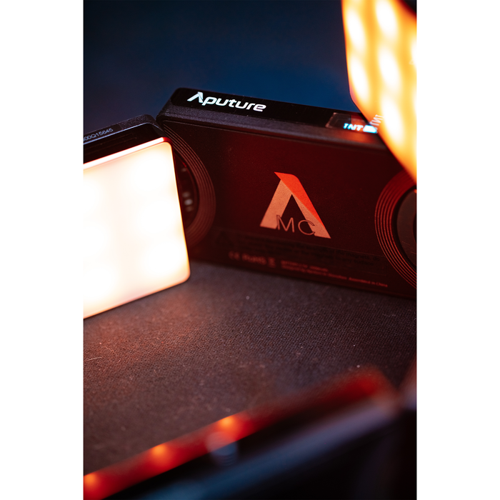Aputure MC 4-Light Travel Kit with Charging Case