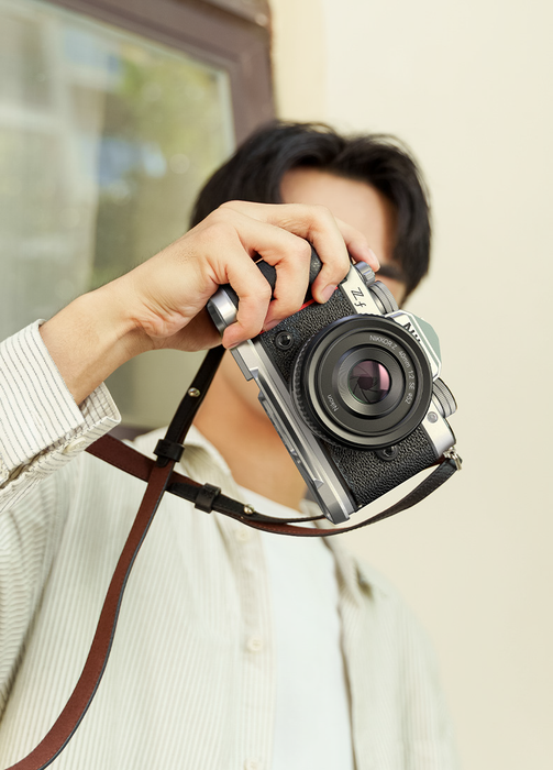 SmallRig L-Shaped Mount Plate with Silicone Handle for Nikon Z f - Silver/Black