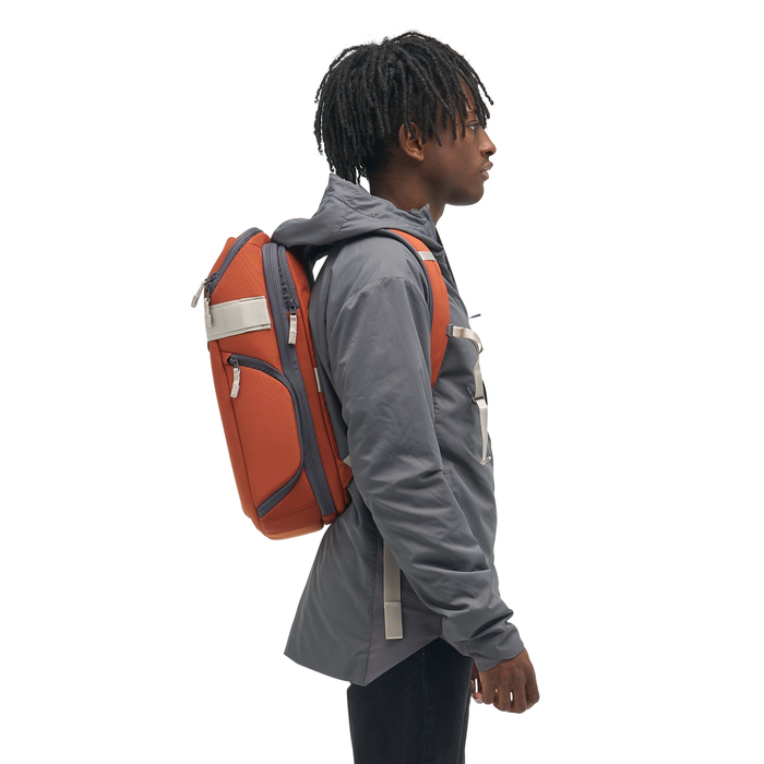 Nomatic Luma 18L Camera Backpack - Rust