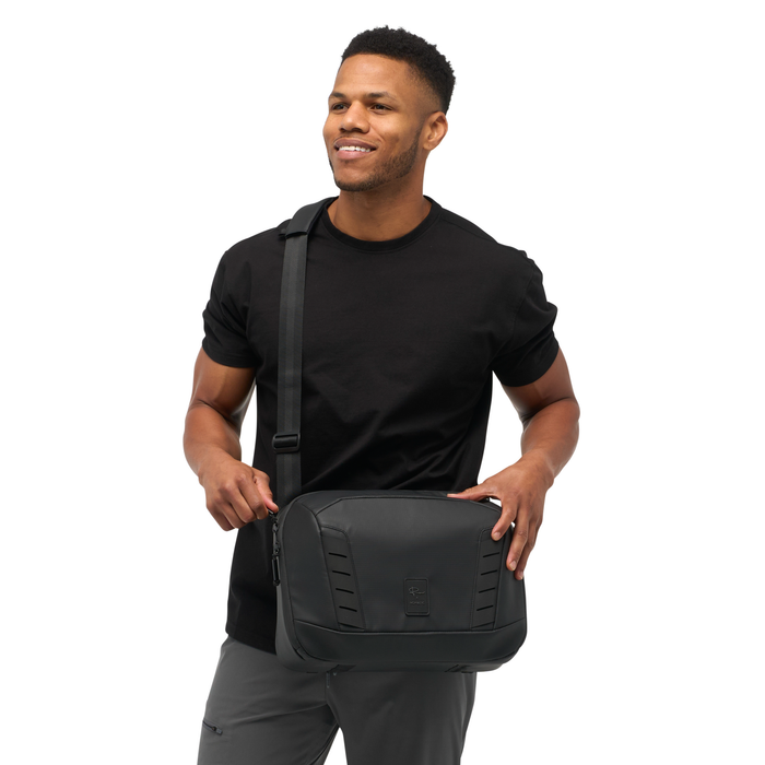 Nomatic McKinnon 13L Camera Messenger Bag - Black