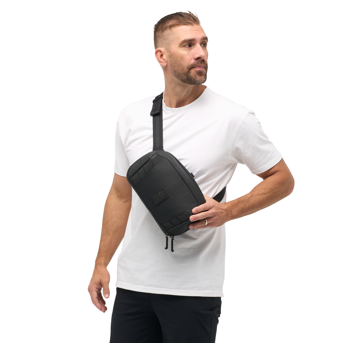 Nomatic McKinnon 5L Camera Sling - Black