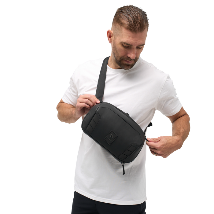 Nomatic McKinnon 5L Camera Sling - Black