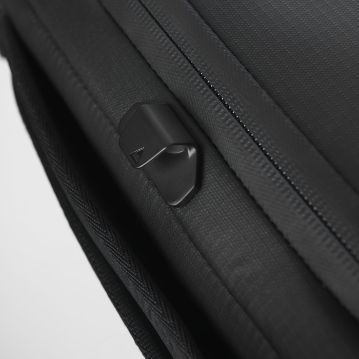 Nomatic McKinnon 8L Camera Sling - Black