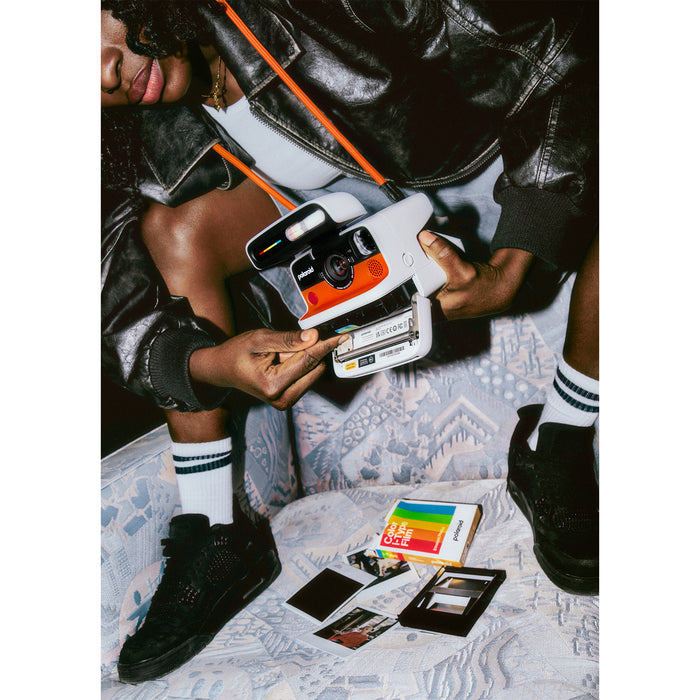 Polaroid Flip Instant Camera & Color Film Bundle (8 Photos) - White