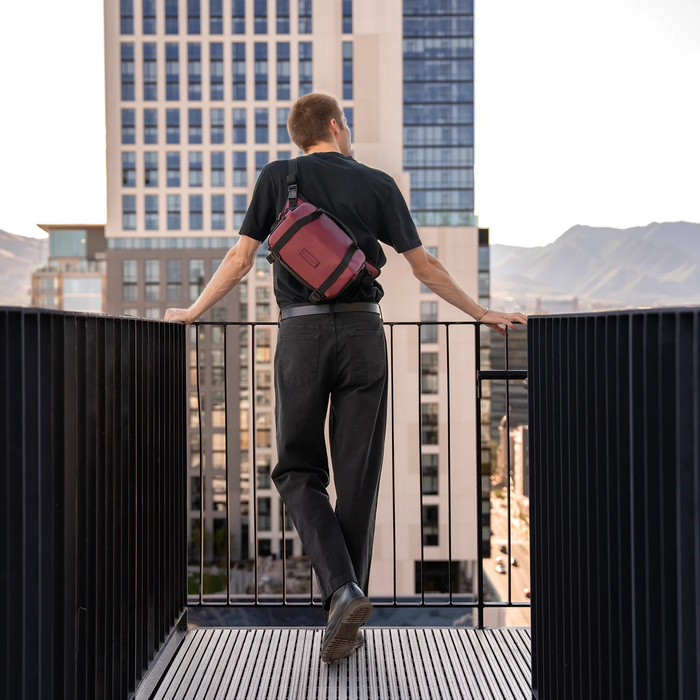 Wandrd Rogue 6L Sling V2 - Rhone Burgundy