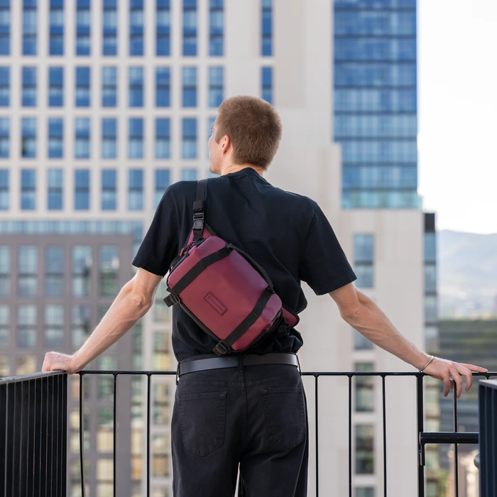 Wandrd Rogue 6L Sling V2 - Rhone Burgundy