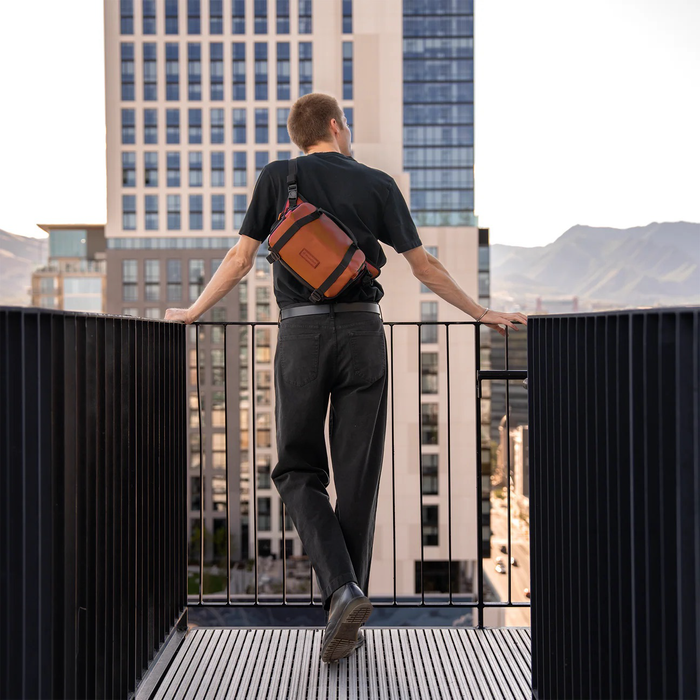 Wandrd Rogue 6L Sling V2 - Sedona Orange