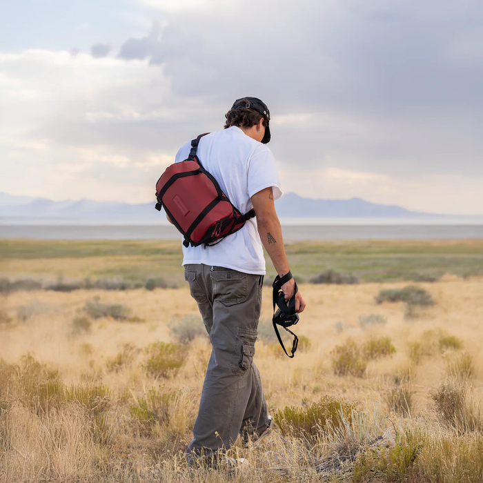 Wandrd Rogue 9L Sling V2 - Rhone Burgundy