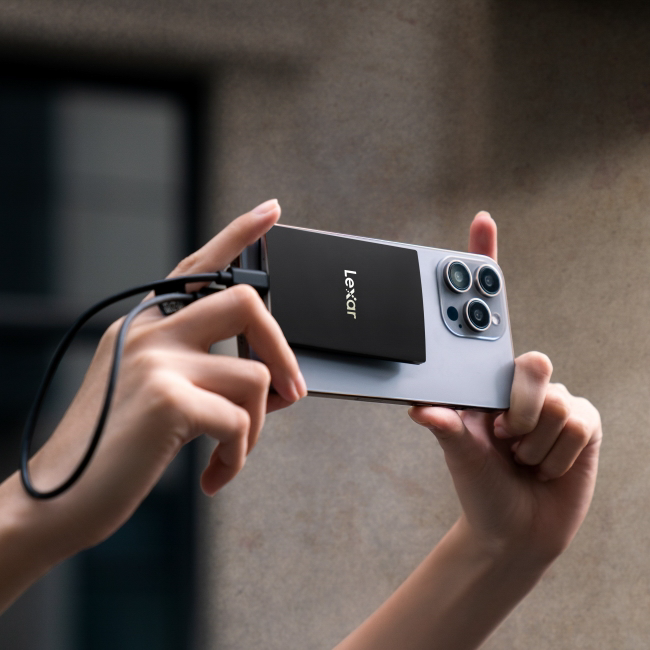 Lexar 1TB SL500 Portable SSD