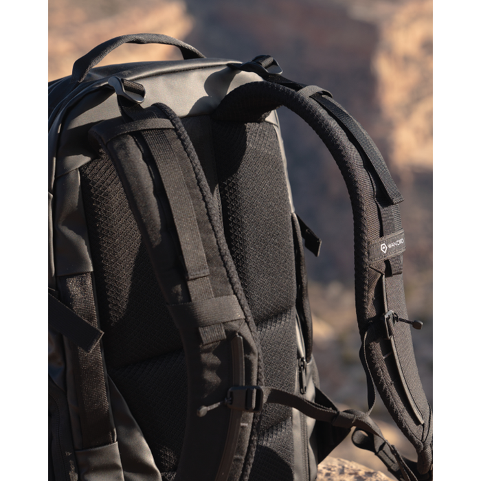 Wandrd Stratus Photo 18L Backpack - Uyuni Purple