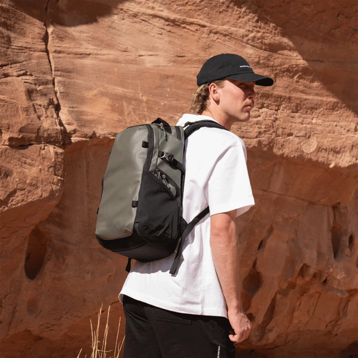 Wandrd Stratus Photo 18L Backpack - Black