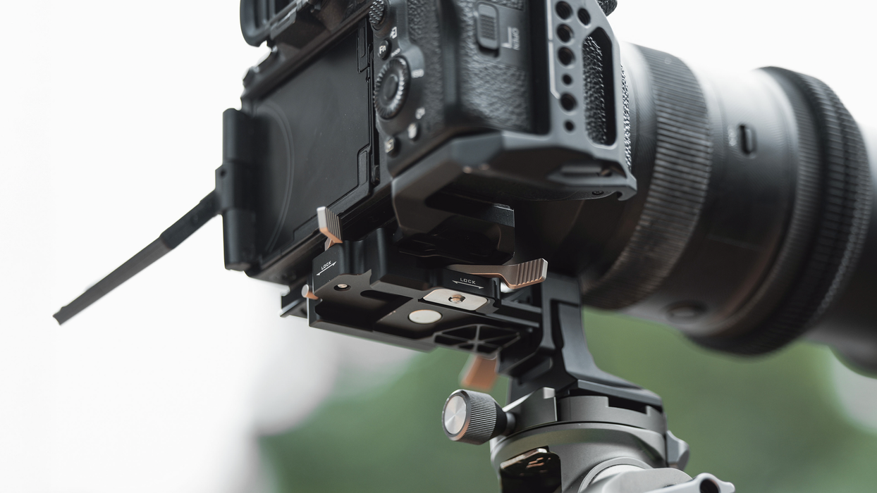 Tilta Adjustable Vertical Camera Support Bracket for Sony – Black